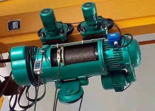 電工警告:不能隨意拆除鋼絲繩電動葫蘆的保護裝置